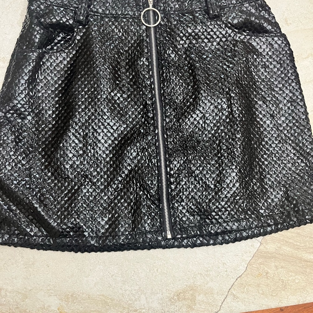 Black Textured Women's Skirt zip front